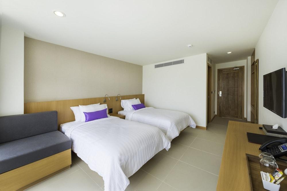 The Lunar Patong Phuket Dış mekan fotoğraf
